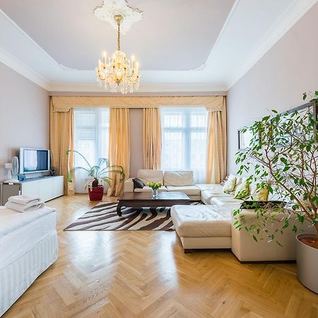 Wenceslas Square Apartment ปราก ภายนอก รูปภาพ
