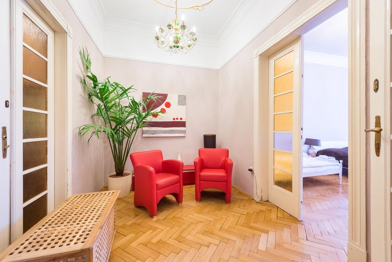 Wenceslas Square Apartment ปราก ภายนอก รูปภาพ