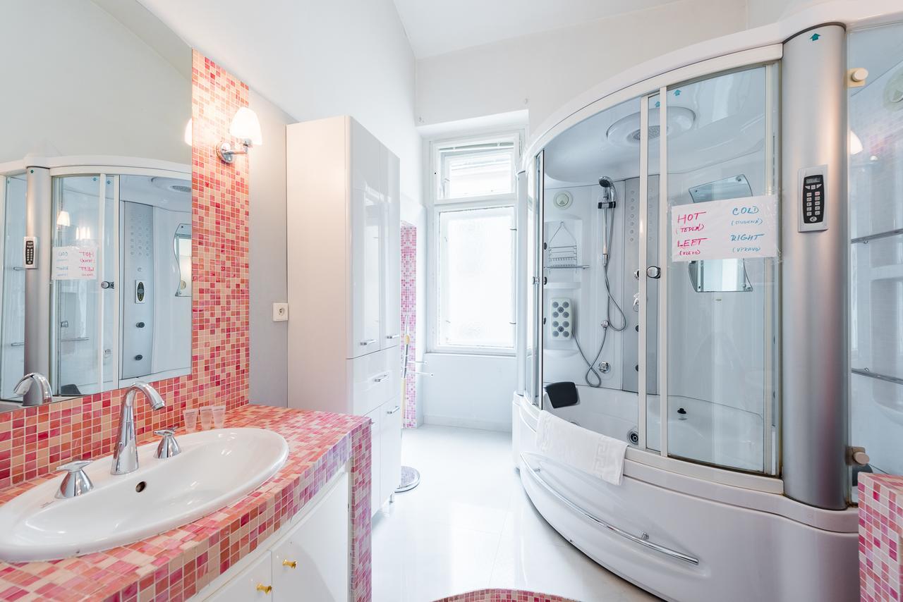 Wenceslas Square Apartment ปราก ภายนอก รูปภาพ